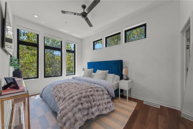 3118 Vine Court, Cleveland, OH 44113