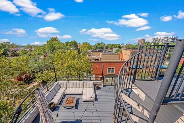 3118 Vine Court, Cleveland, OH 44113