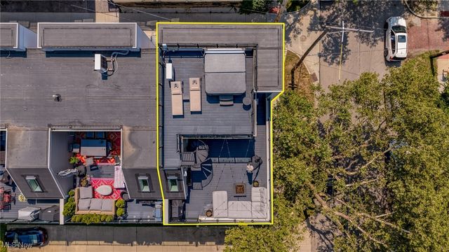 3118 Vine Court, Cleveland, OH 44113