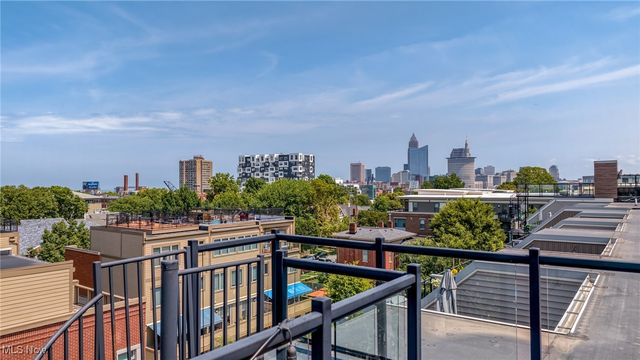 3118 Vine Court, Cleveland, OH 44113