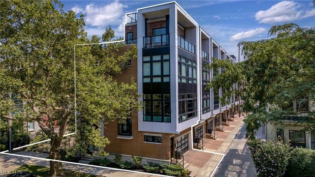 3118 Vine Court, Cleveland, OH 44113