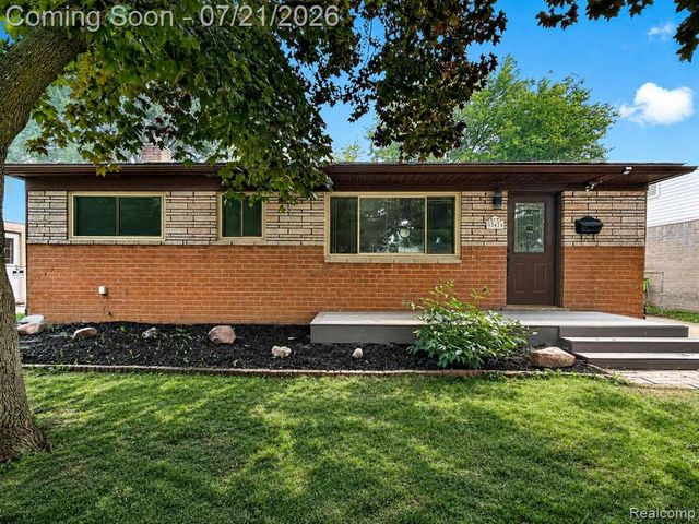 33424 Cheryl Street, Clinton Township, MI 48035