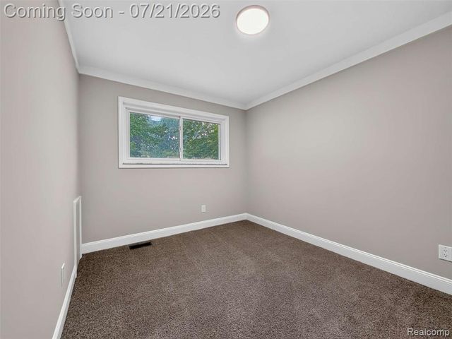 33424 Cheryl Street, Clinton Township, MI 48035