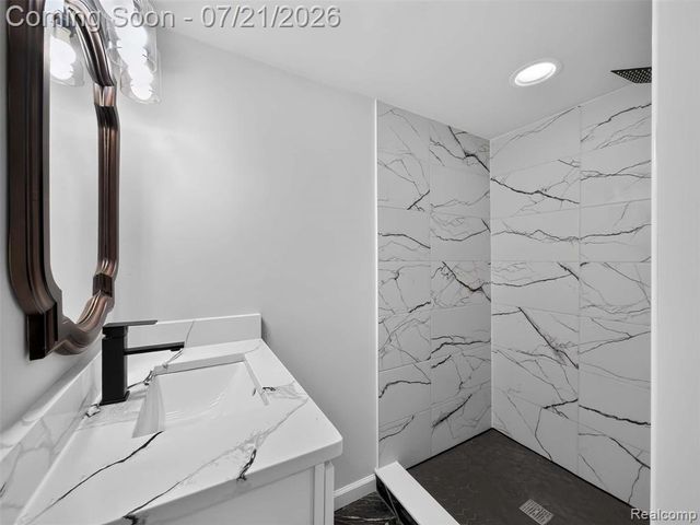 33424 Cheryl Street, Clinton Township, MI 48035