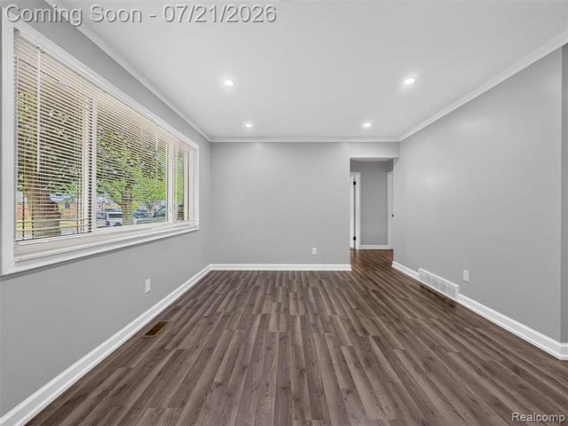 33424 Cheryl Street, Clinton Township, MI 48035