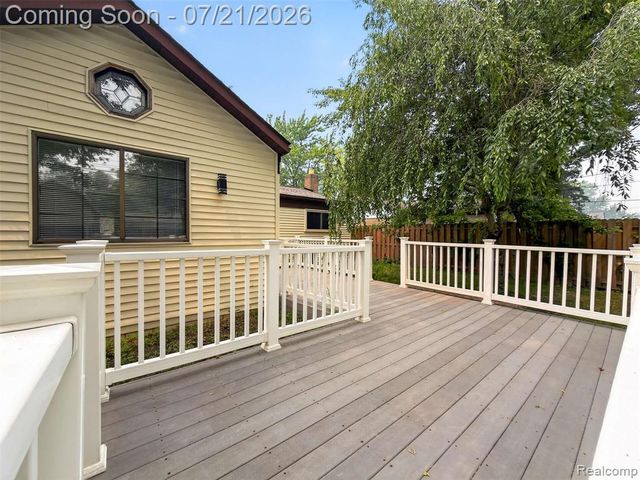 33424 Cheryl Street, Clinton Township, MI 48035