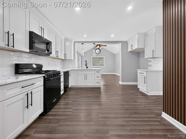 33424 Cheryl Street, Clinton Township, MI 48035