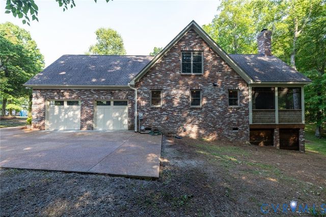7327 Crush Ct, Quinton, VA 23124