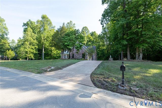 7327 Crush Ct, Quinton, VA 23124