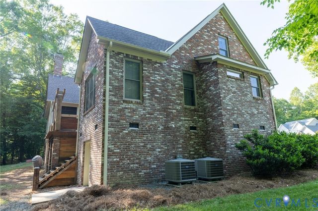 7327 Crush Ct, Quinton, VA 23124