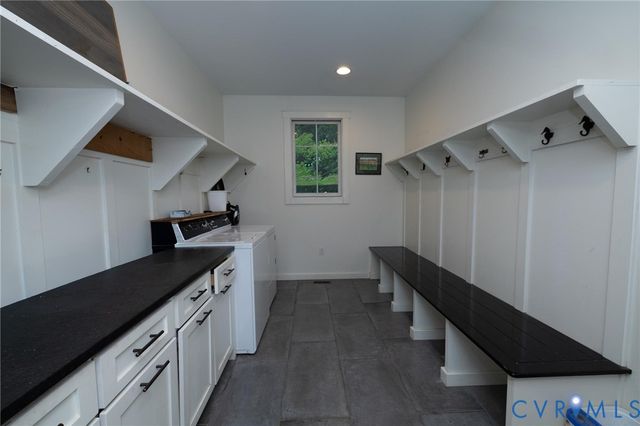 7327 Crush Ct, Quinton, VA 23124
