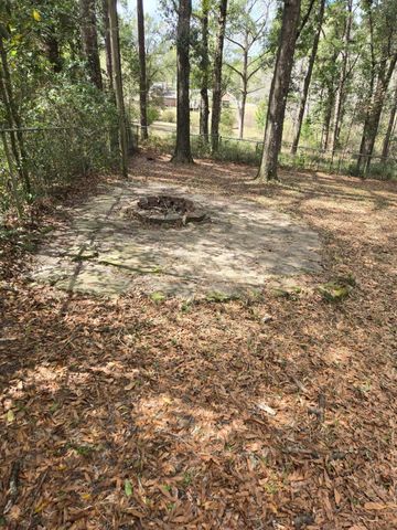 969 Dixie Street, Crestview, FL 32536