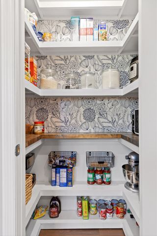 9955 Rolling Wind Drive, Soddy Daisy, TN 37379