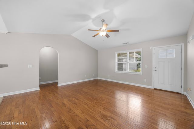 421 Ridgeway Drive, Sneads Ferry, NC 28460