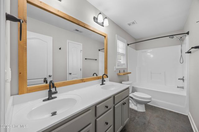 421 Ridgeway Drive, Sneads Ferry, NC 28460