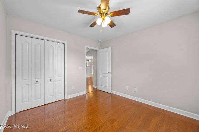 421 Ridgeway Drive, Sneads Ferry, NC 28460