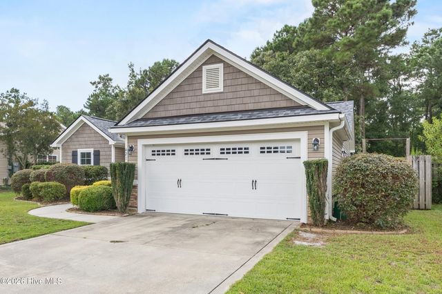 421 Ridgeway Drive, Sneads Ferry, NC 28460
