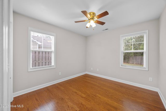 421 Ridgeway Drive, Sneads Ferry, NC 28460