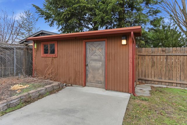 1918 W Kiernan Ave, Spokane, WA 99205