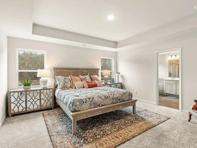 660 Point Place Drive, Loganville, GA 30052