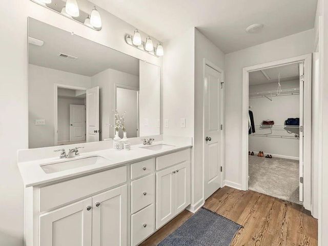660 Point Place Drive, Loganville, GA 30052