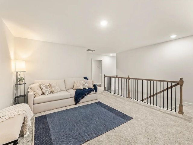 660 Point Place Drive, Loganville, GA 30052
