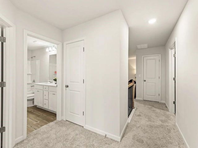660 Point Place Drive, Loganville, GA 30052