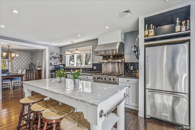 108 Chestnut Street, Garden City, NY 11530