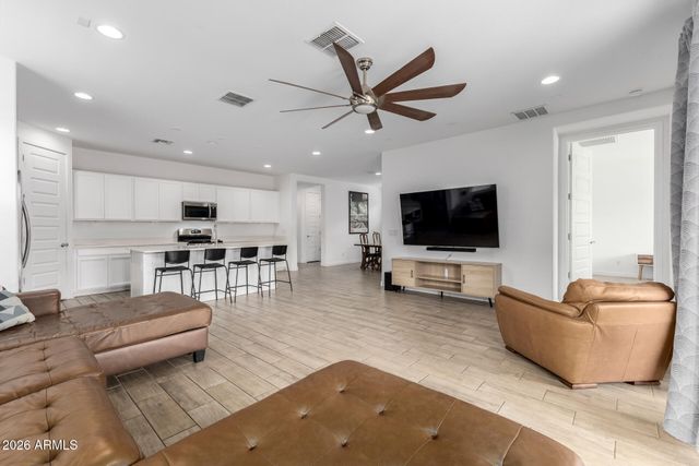 1631 W PASEO Way, Phoenix, AZ 85041