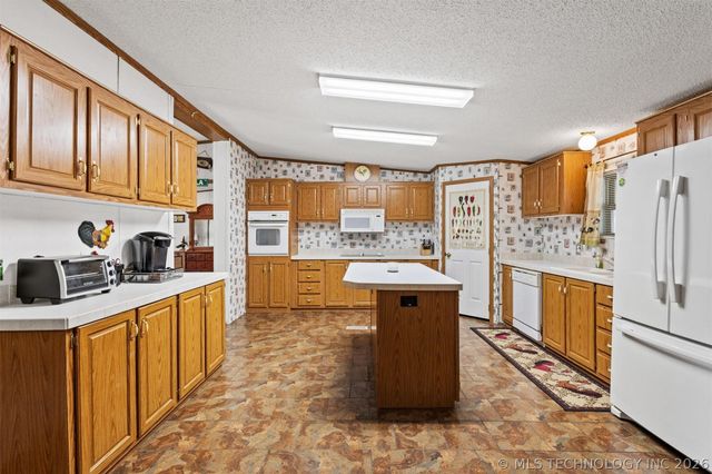 8280 Harmony, Kingston, OK 73439