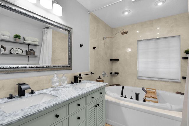 230 Key Honey Lane, Plantation Key, FL 33070