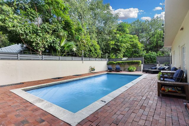 230 Key Honey Lane, Plantation Key, FL 33070