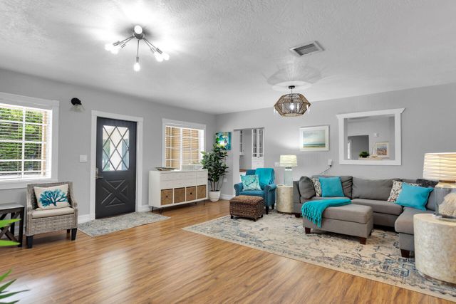 230 Key Honey Lane, Plantation Key, FL 33070