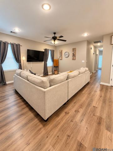 183 River Mill Dr, Brusly, LA 70719
