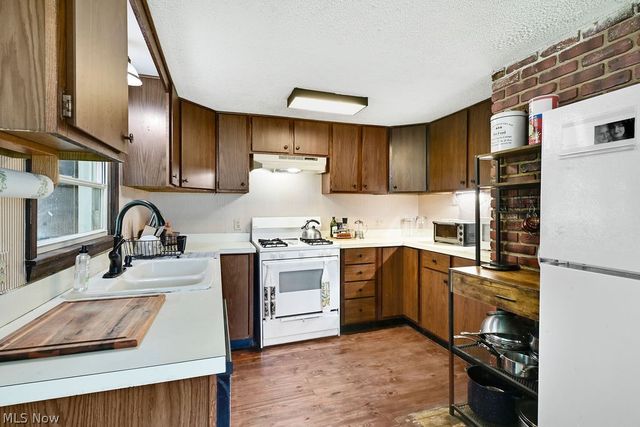 41 Gaylord Drive, Munroe Falls, OH 44262