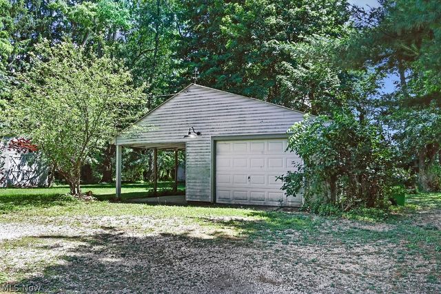 41 Gaylord Drive, Munroe Falls, OH 44262