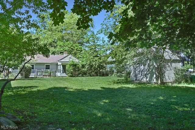 41 Gaylord Drive, Munroe Falls, OH 44262