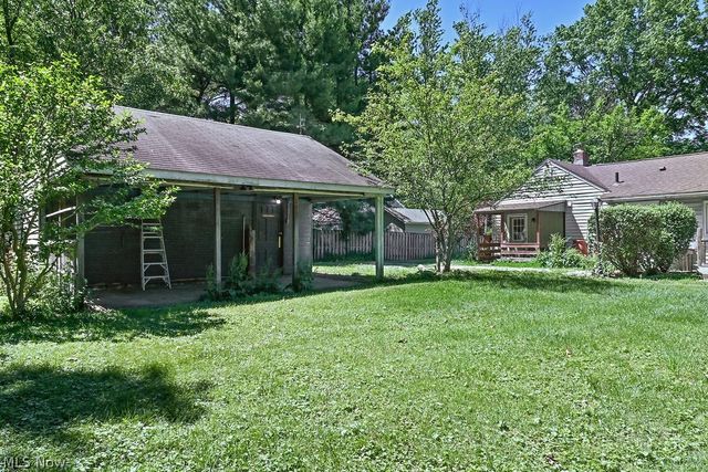 41 Gaylord Drive, Munroe Falls, OH 44262