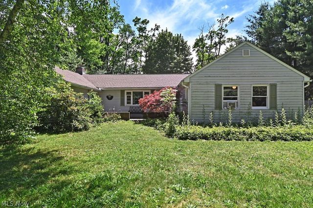 41 Gaylord Drive, Munroe Falls, OH 44262