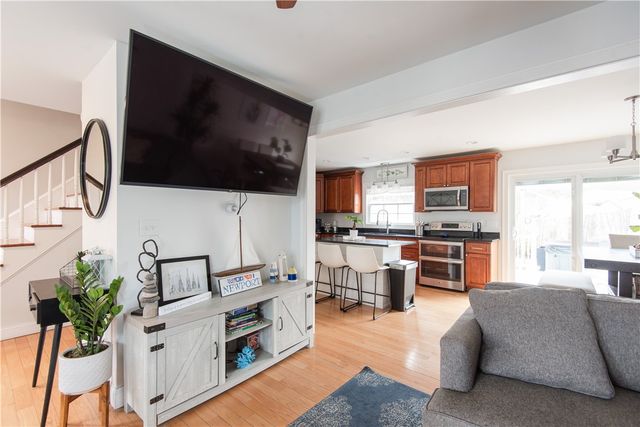 88 Kay Street, Newport, RI 02840