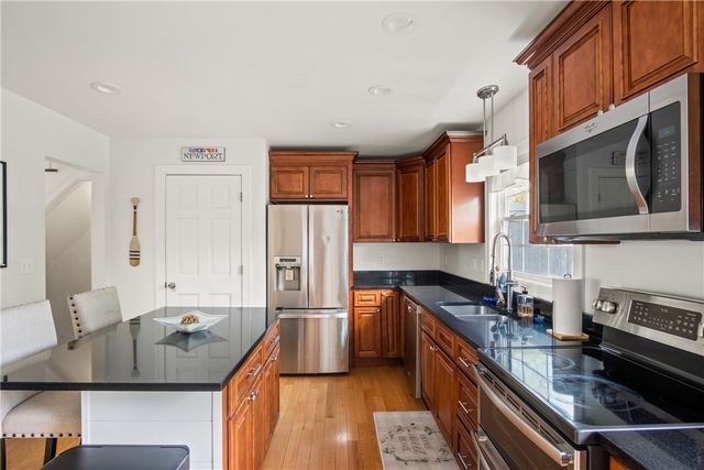 88 Kay Street, Newport, RI 02840