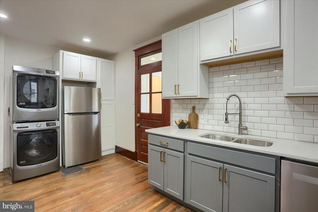 38 W WILLOW ST, Carlisle, PA 17013