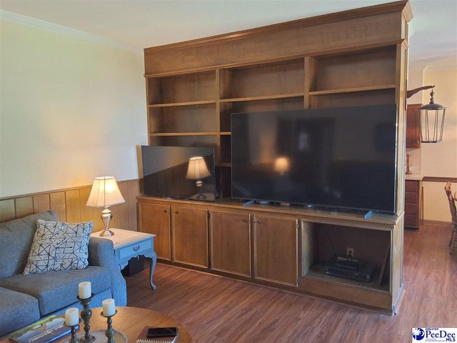 961 Clarendon Ave, Florence, SC 29505