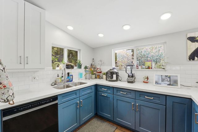 2725 NE 6th Avenue, Wilton Manors, FL 33334