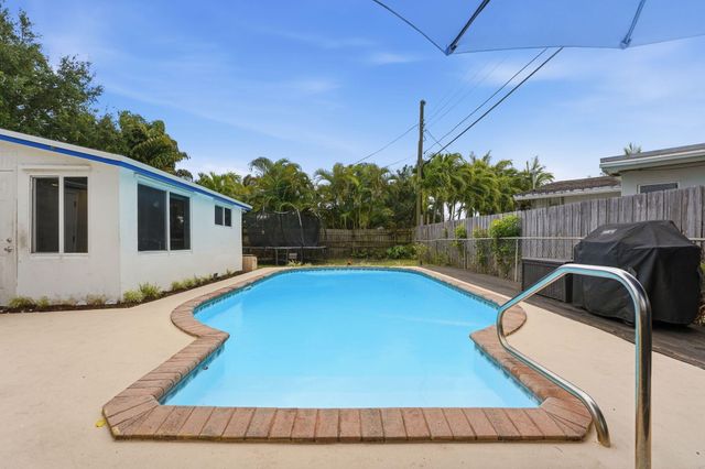 2725 NE 6th Avenue, Wilton Manors, FL 33334