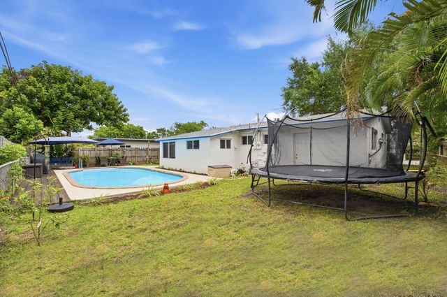 2725 NE 6th Avenue, Wilton Manors, FL 33334