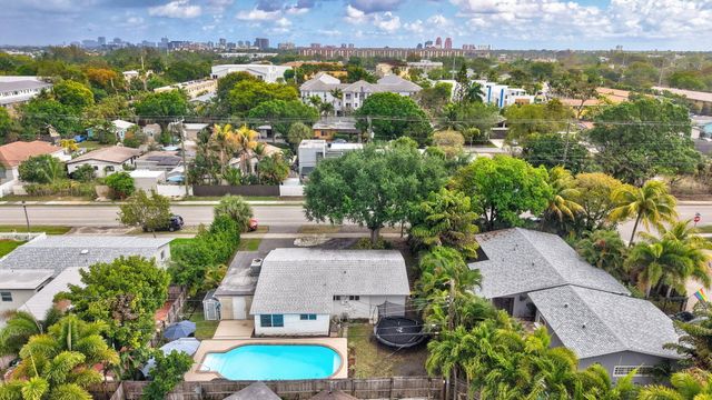 2725 NE 6th Avenue, Wilton Manors, FL 33334