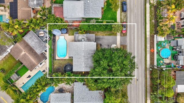 2725 NE 6th Avenue, Wilton Manors, FL 33334