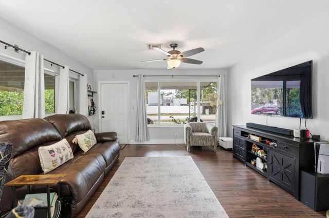 2725 NE 6th Avenue, Wilton Manors, FL 33334