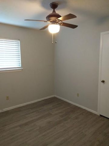 10818A Lynbrook Drive A, Houston, TX 77042